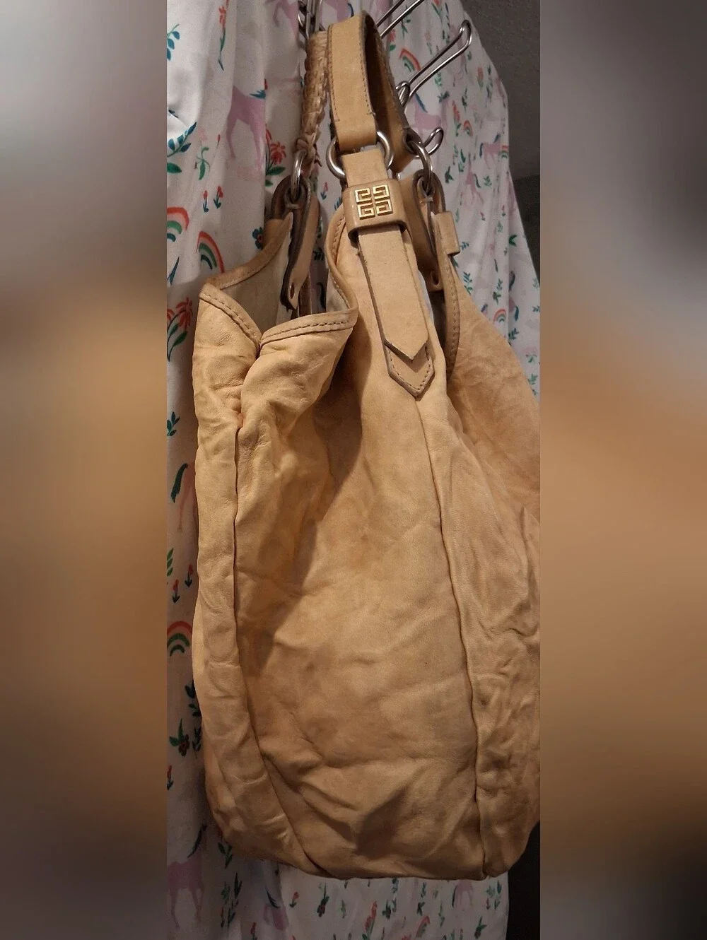 Y2K Givenchy Bettina Tan Tumbled Lambskin XL Hobo Boho Casual Neutral Purse Bag